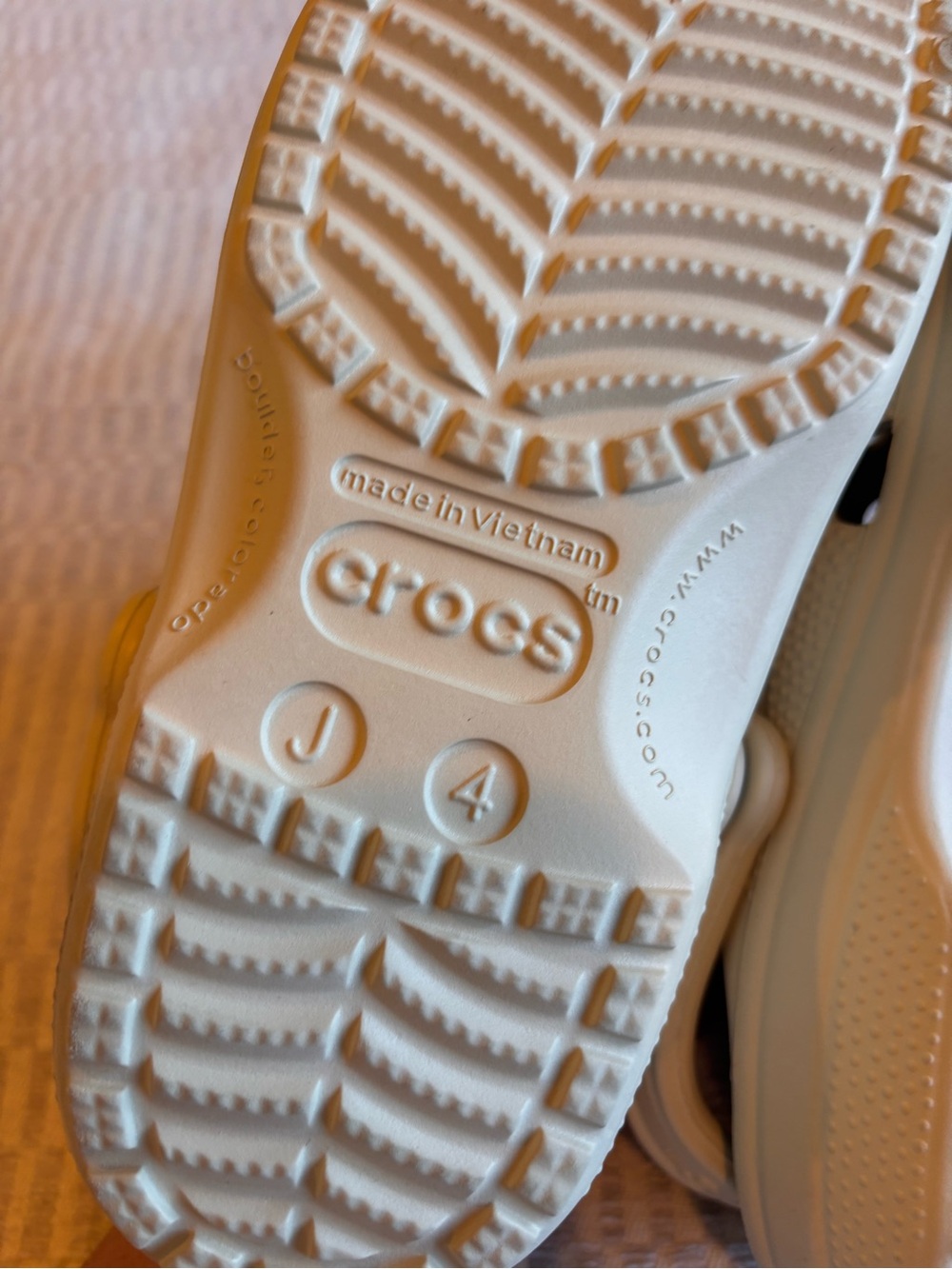 Crocs Kids Beige Clog with Fun Character Charms - Picture 7 of 7